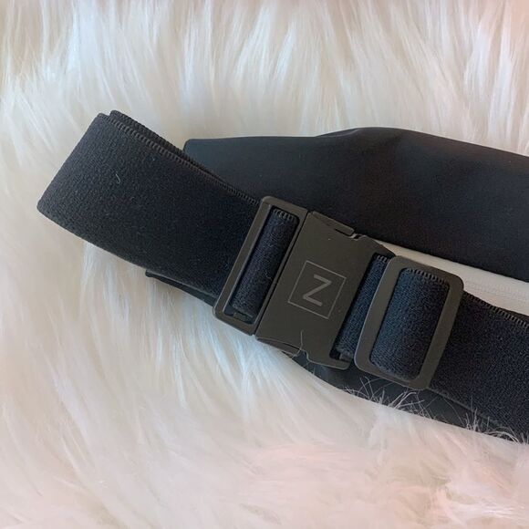 BLACK UNISEX ZOBHA BELT BAG - Picture 6 of 11